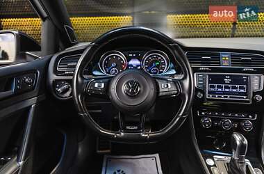 Хетчбек Volkswagen Golf R 2017 в 