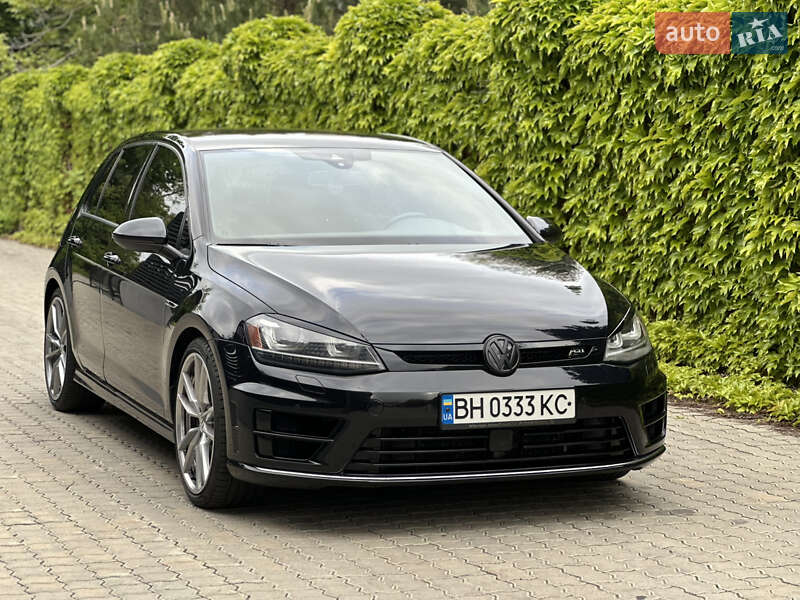 Хетчбек Volkswagen Golf R 2016 в 