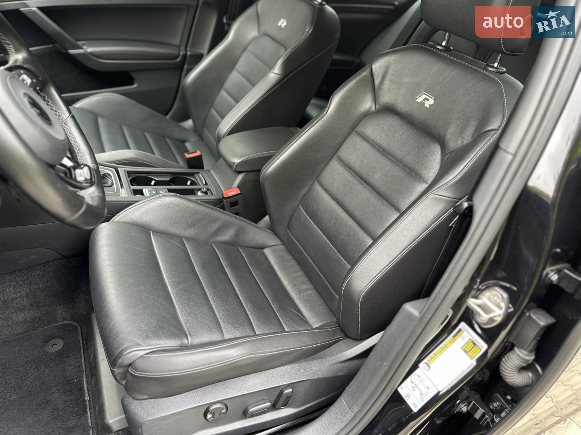 2016 Volkswagen Golf R - мініатюра 29