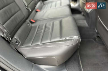 Хетчбек Volkswagen Golf R 2016 в 