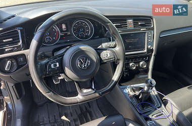 Хетчбек Volkswagen Golf R 2015 в 