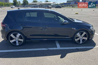 Хетчбек Volkswagen Golf R 2015 в 
