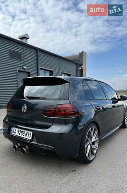 Хэтчбек Volkswagen Golf R 2012 в 