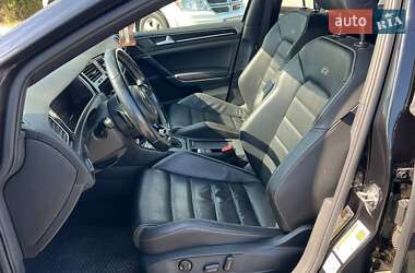 Хэтчбек Volkswagen Golf R 2018 в 