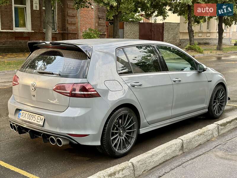 Хэтчбек Volkswagen Golf R 2016 в Харькове