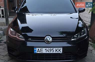 Хетчбек Volkswagen Golf R 2016 в Дніпрі