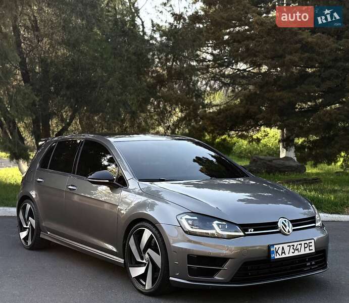 Хэтчбек Volkswagen Golf R 2015 в Львове