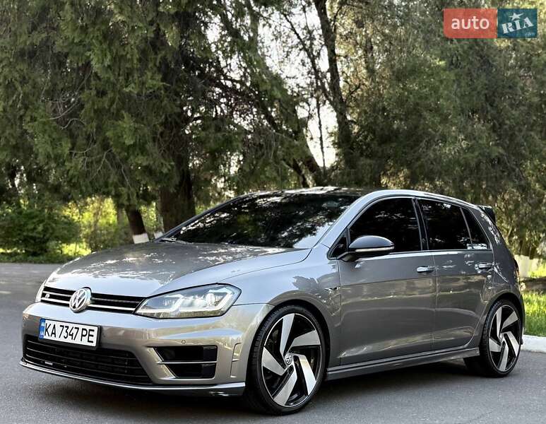 Хэтчбек Volkswagen Golf R 2015 в Львове