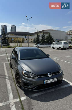 Хэтчбек Volkswagen Golf R 2019 в 
