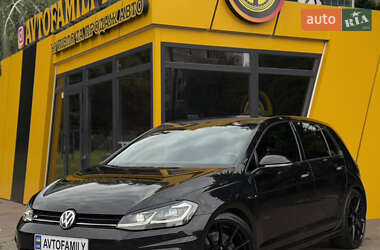 Хэтчбек Volkswagen Golf R 2016 в Киеве