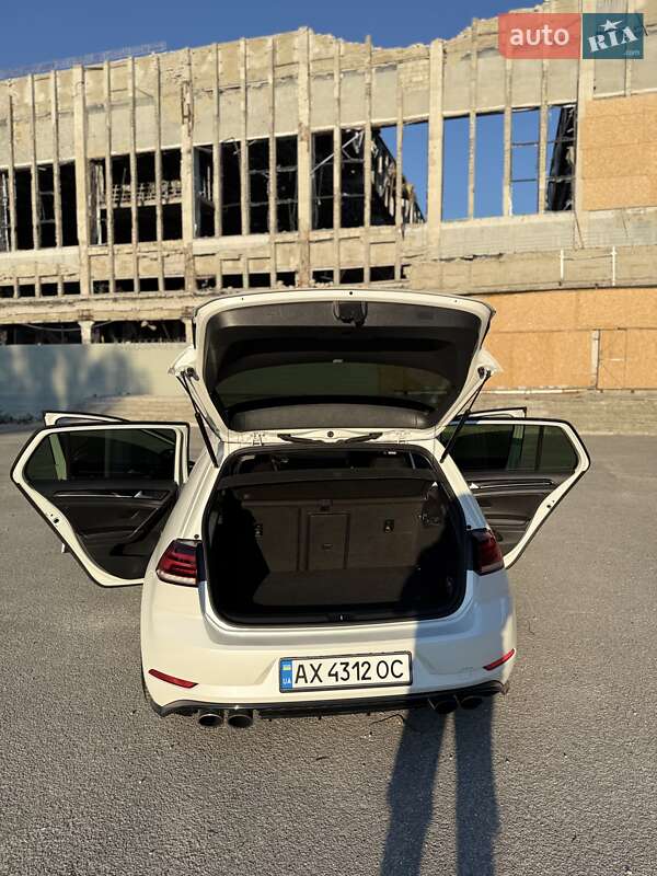 Хэтчбек Volkswagen Golf R 2018 в Харькове