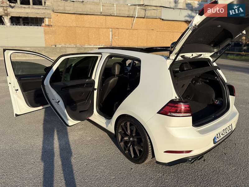 Хэтчбек Volkswagen Golf R 2018 в Харькове