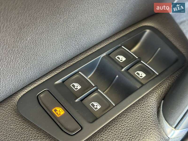 Хэтчбек Volkswagen Golf R 2017 в Одессе