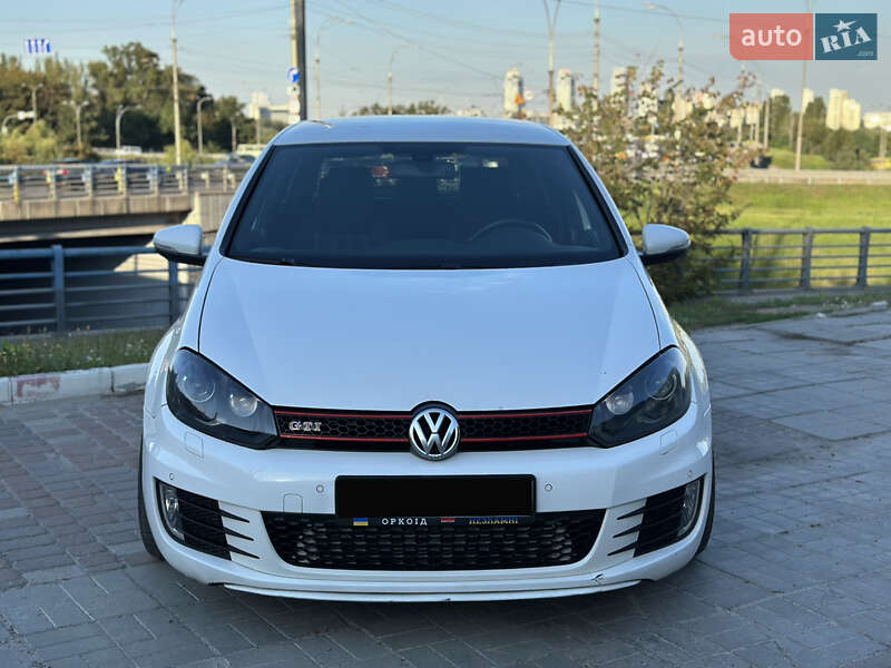 Volkswagen Golf R 2010