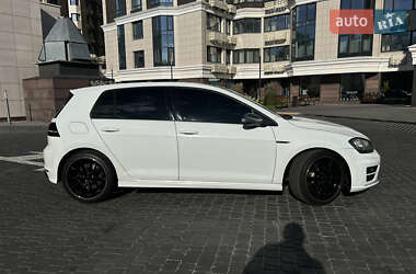 Хэтчбек Volkswagen Golf R 2014 в 