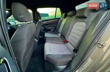 Хэтчбек Volkswagen Golf R 2015 в 