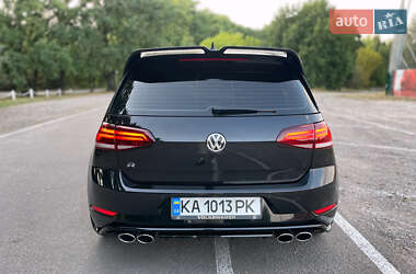 Хэтчбек Volkswagen Golf R 2019 в 