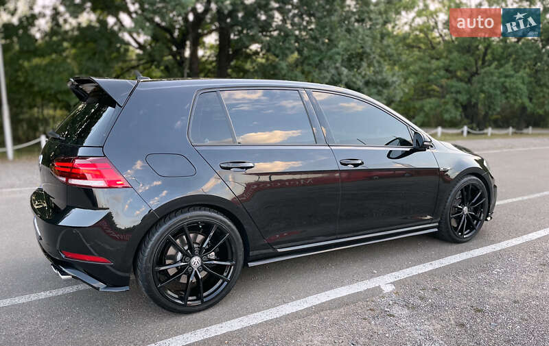 Хетчбек Volkswagen Golf R 2019 в Києві фото 14 Хетчбек Volkswagen Golf R 2019 в Києві