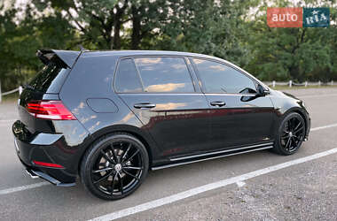 Хэтчбек Volkswagen Golf R 2019 в 