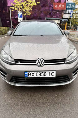 Хэтчбек Volkswagen Golf R 2015 в 