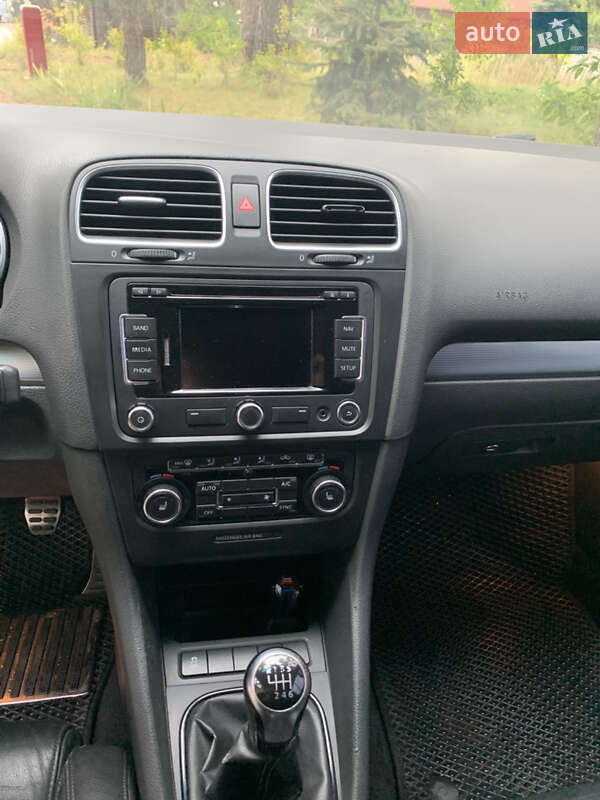 Хетчбек Volkswagen Golf R 2012 в Києві