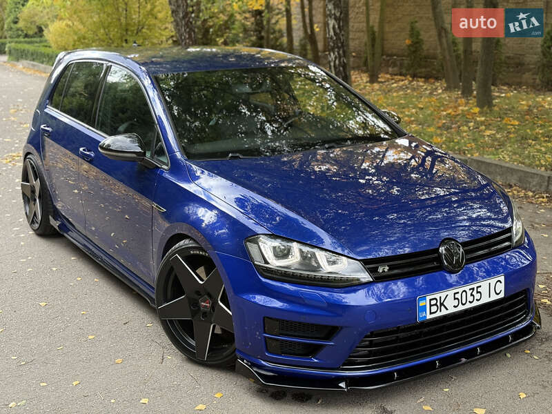 Хэтчбек Volkswagen Golf R 2015 в Ровно