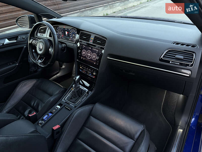 Хэтчбек Volkswagen Golf R 2015 в Ровно