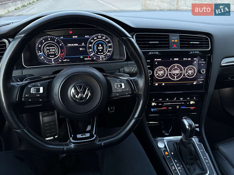 Хэтчбек Volkswagen Golf R 2015 в Ровно