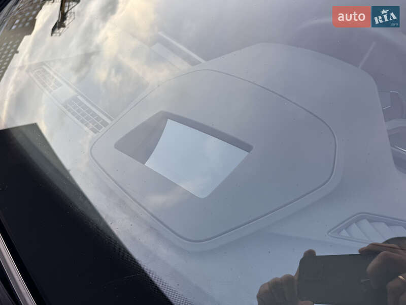 Хетчбек Volkswagen Golf R 2023 в Києві