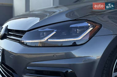 Хэтчбек Volkswagen Golf R 2017 в 