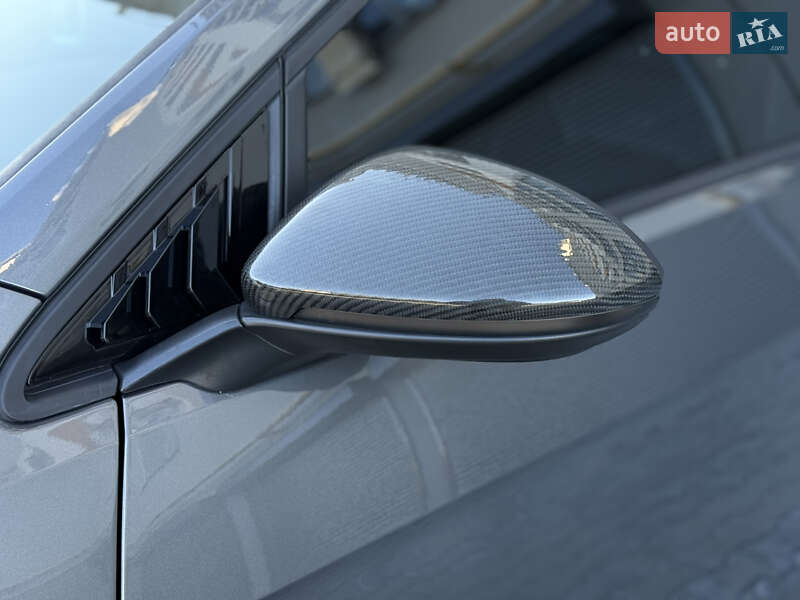 Хэтчбек Volkswagen Golf R 2017 в Хмельницком фото 15 Хэтчбек Volkswagen Golf R 2017 в Хмельницком