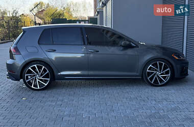 Хэтчбек Volkswagen Golf R 2017 в 
