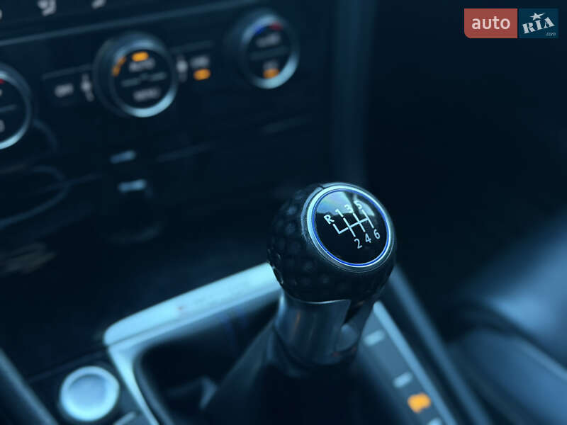 Хэтчбек Volkswagen Golf R 2017 в Хмельницком фото 75 Хэтчбек Volkswagen Golf R 2017 в Хмельницком