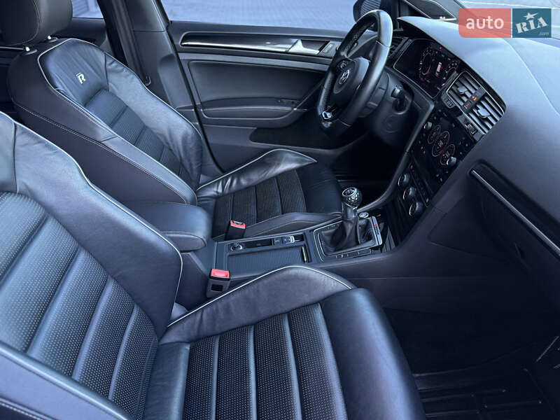 Хэтчбек Volkswagen Golf R 2017 в Хмельницком фото 109 Хэтчбек Volkswagen Golf R 2017 в Хмельницком