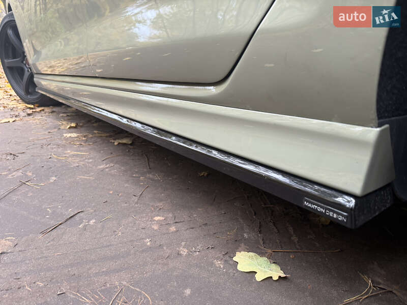 Хетчбек Volkswagen Golf R 2017 в Києві