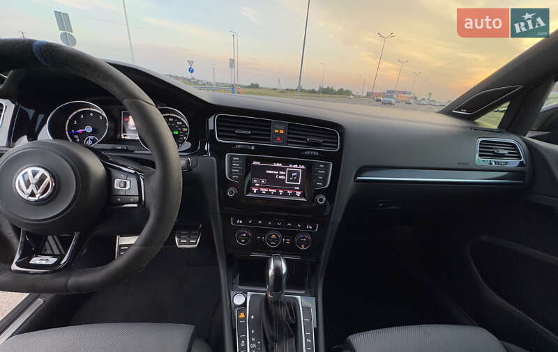 Хэтчбек Volkswagen Golf R 2015 в Львове фото 38 Хэтчбек Volkswagen Golf R 2015 в Львове