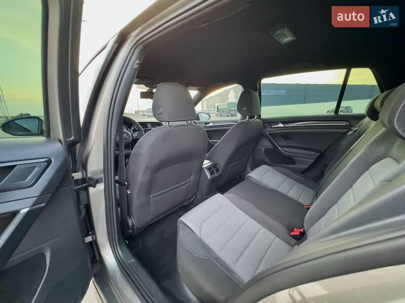 Хэтчбек Volkswagen Golf R 2015 в Львове фото 43 Хэтчбек Volkswagen Golf R 2015 в Львове