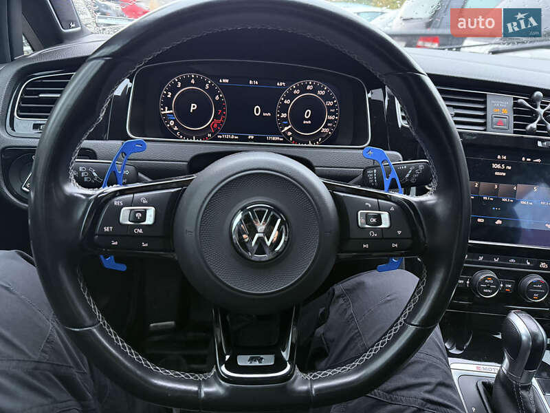 Хэтчбек Volkswagen Golf R 2018 в Киеве