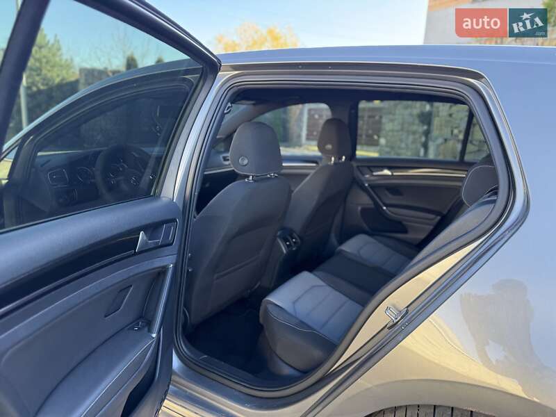 Хэтчбек Volkswagen Golf R 2015 в Стрые фото 14 Хэтчбек Volkswagen Golf R 2015 в Стрые