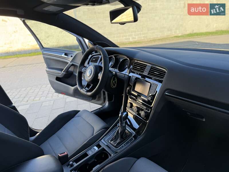 Хэтчбек Volkswagen Golf R 2015 в Стрые фото 17 Хэтчбек Volkswagen Golf R 2015 в Стрые