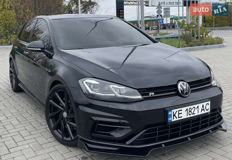 Хетчбек Volkswagen Golf R 2016 в Дніпрі