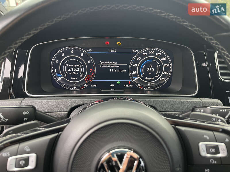 Хетчбек Volkswagen Golf R 2016 в Дніпрі