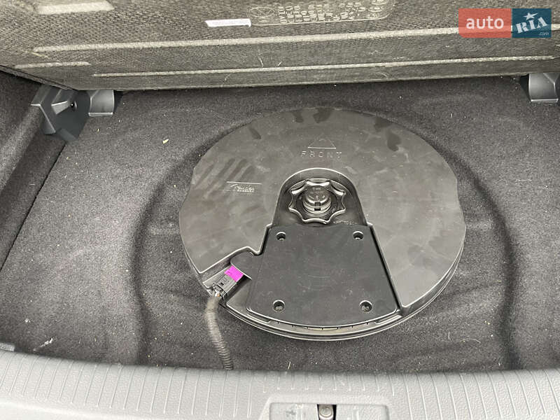 Хетчбек Volkswagen Golf R 2016 в Дніпрі