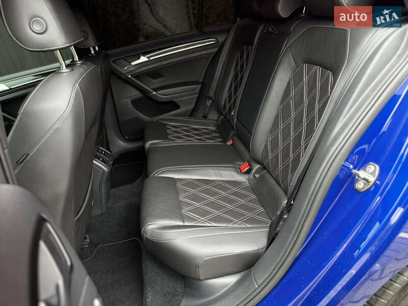 Хэтчбек Volkswagen Golf R 2014 в Киеве фото 62 Хэтчбек Volkswagen Golf R 2014 в Киеве