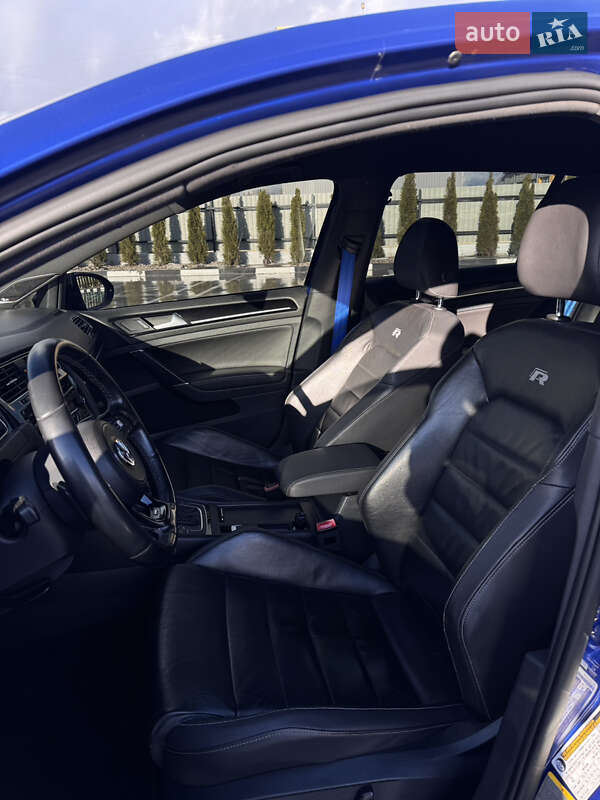 Хэтчбек Volkswagen Golf R 2015 в Житомире