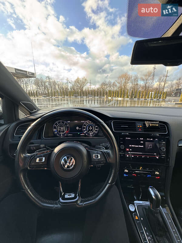 Хэтчбек Volkswagen Golf R 2015 в Житомире