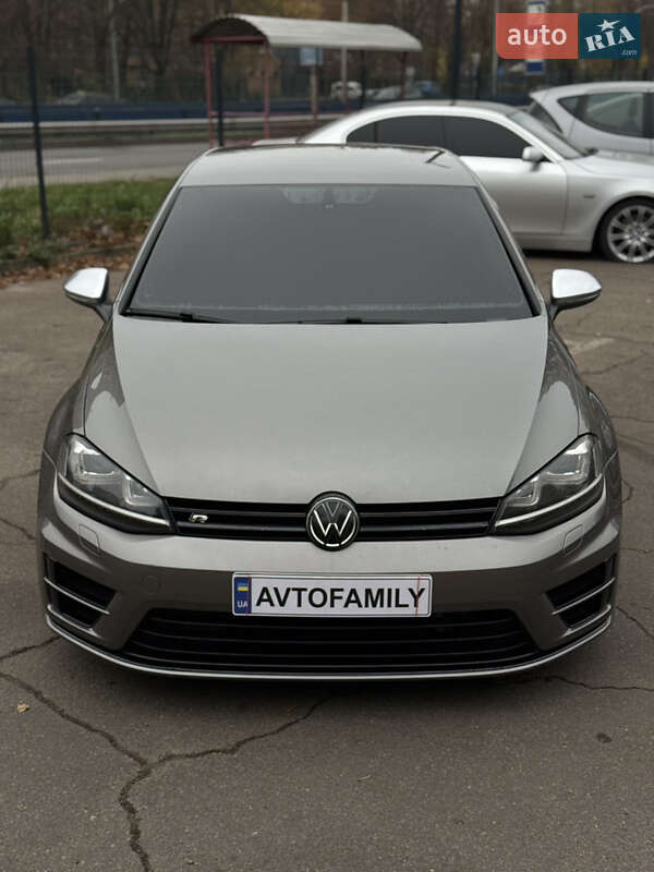Хетчбек Volkswagen Golf R 2014 в Києві