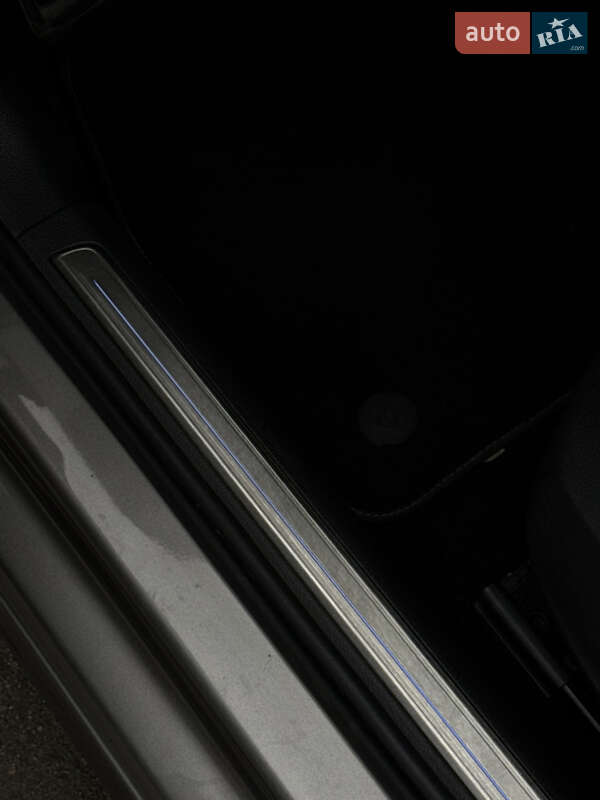 Хетчбек Volkswagen Golf R 2014 в Києві