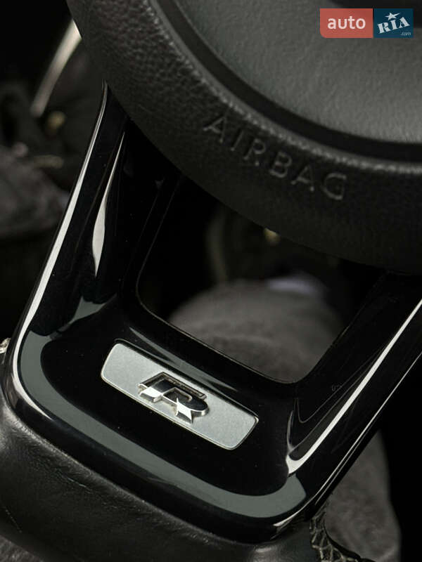 Хетчбек Volkswagen Golf R 2014 в Києві