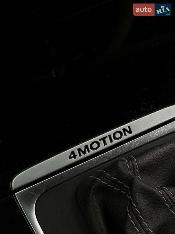 Хетчбек Volkswagen Golf R 2014 в Києві